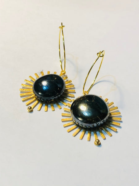 Black and Gold Sun Queen